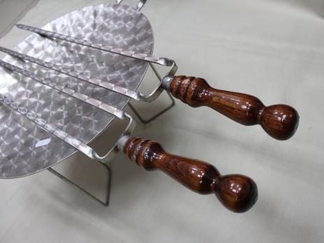 Шампур двойной с деревянной ручкой